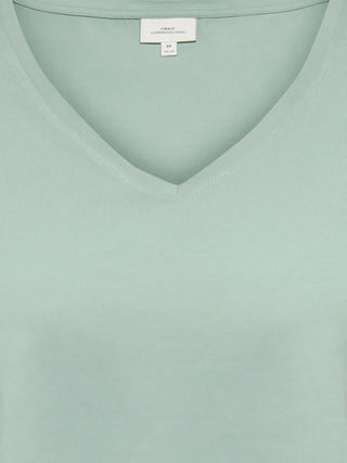 ONLY CARMAKOMA BONNIE T-SHIRT SCOLLO A V 15322776 JDI