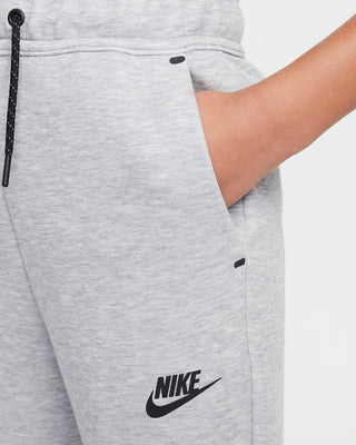NIKE PANTALONE IN FLEECE CON LOGO JR HV8698 063