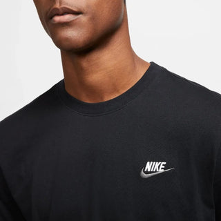 NIKE T-SHIRT SPORT CLUB CON LOGO PICCOLO AVANTI AR4997 014