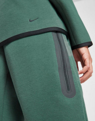 NIKE PANTALONE TECH CON LOGO JR HV5869 338