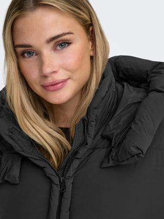 ONLY PIUMINO CORNELIA  CON CAPPUCCIO 15366705 BLK