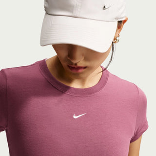 NIKE T-SHIRT SPORTSWEAR MODELLO CROP CON LOGO PICCOLO FV5508 654