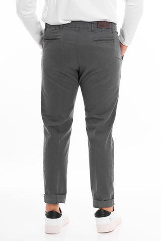 MORO PANTALONE TASCA AMERICA GAMBARDINA VESTIBILITA'
REGULAR MI2401R COVI SRL 