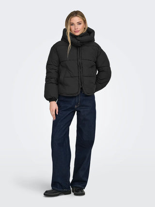 ONLY PIUMINO CORNELIA  CON CAPPUCCIO 15366705 BLK