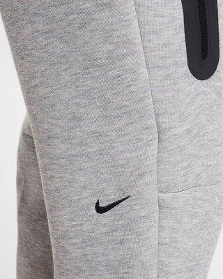 NIKE PANTALONE IN FLEECE CON LOGO JR HV8698 063