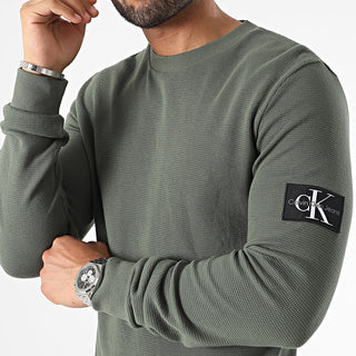 CALVIN KLEIN JEANS MAGLIONE  GIROCOLLO CON LOGO SU MANICA UOMO J323989 CH2