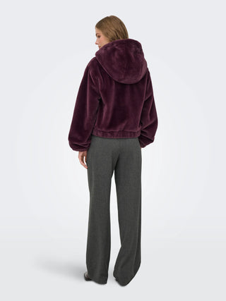 JACQUELINE DE YONG OLA GIUBBOTTO IN ECOPELLICCIA CON CAPPUCCCIO 15359329 FIG