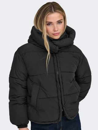 ONLY PIUMINO CORNELIA  CON CAPPUCCIO 15366705 BLK