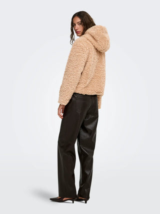 ONLY GIUBBOTTO EIRA CON EFFETTO TEDDY DUFFLE E CAPPUCCIO 15373881 CSD