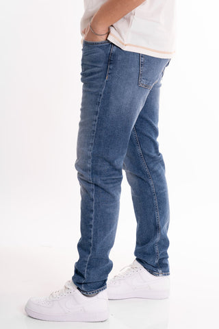 CALVIN KLEIN JEANS M JEANS SLIM TAPER J324193 1A4