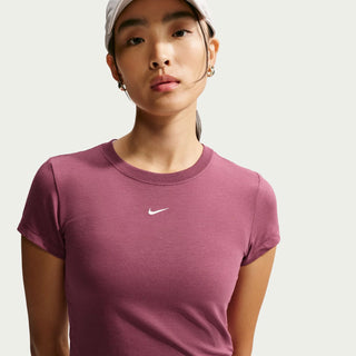 NIKE T-SHIRT SPORTSWEAR MODELLO CROP CON LOGO PICCOLO FV5508 654