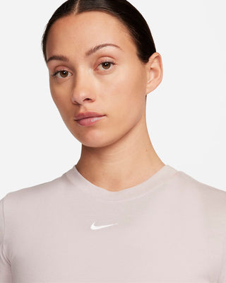 NIKE T-SHIRT ESSENTIALS DONNA FB2873 019