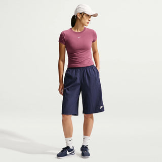 NIKE T-SHIRT SPORTSWEAR MODELLO CROP CON LOGO PICCOLO FV5508 654