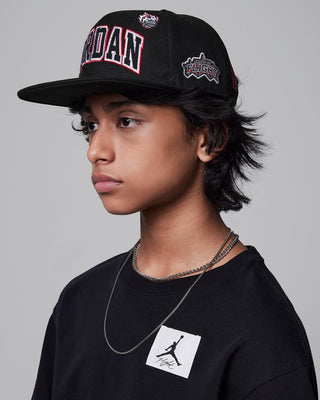 NIKE JORDAN CAPPELLO CON VISIERA CON LOGO JR 9A0835 KR5