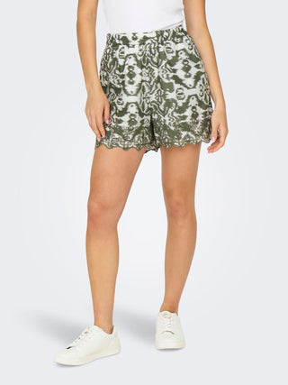 ONLY SHORTS WITH LOU EMBROIDERY 15313167 KLT