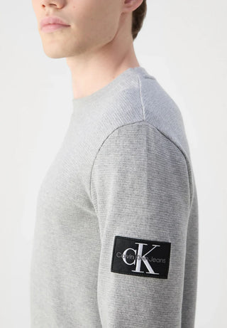 CALVIN KLEIN JEANS MAGLIONE GIROCOLLO CON LOGO SU MANICA UOMO J323989 P41