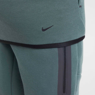 NIKE FELPA TECH  CON CAPPUCCIO E LOGO UNISEX JR HV5867 338