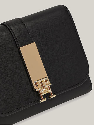 TOMMY HILFIGER HERITAGE SADDLE BAG AW16579 BDS
