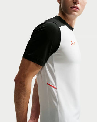 NIKE T-SHIRT IN DRI-FIT UOMO HJ3791 104