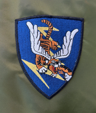 TOP GUN TOP GUN BOMBER “The Flying Tigers” in NYLON CON PATCH TGJ2624 1501