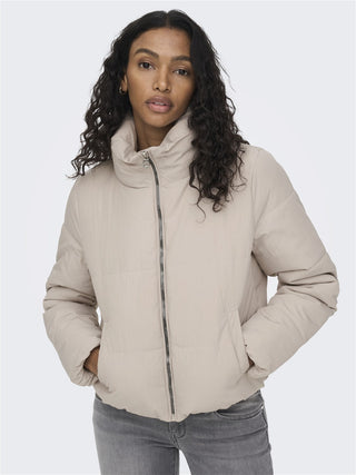 ONLY W DOLLY SHORT PUFFER JACKET 15205371