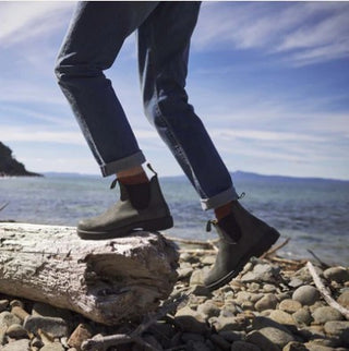 BLUNDSTONE 587 RUSTIC BLACK LEATHER 587