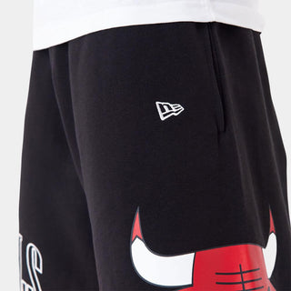 NEW ERA BERMUDA IN FELPA NBA ARCH GRAPHIC CHICAGO BULLS UOMO 60435424 001